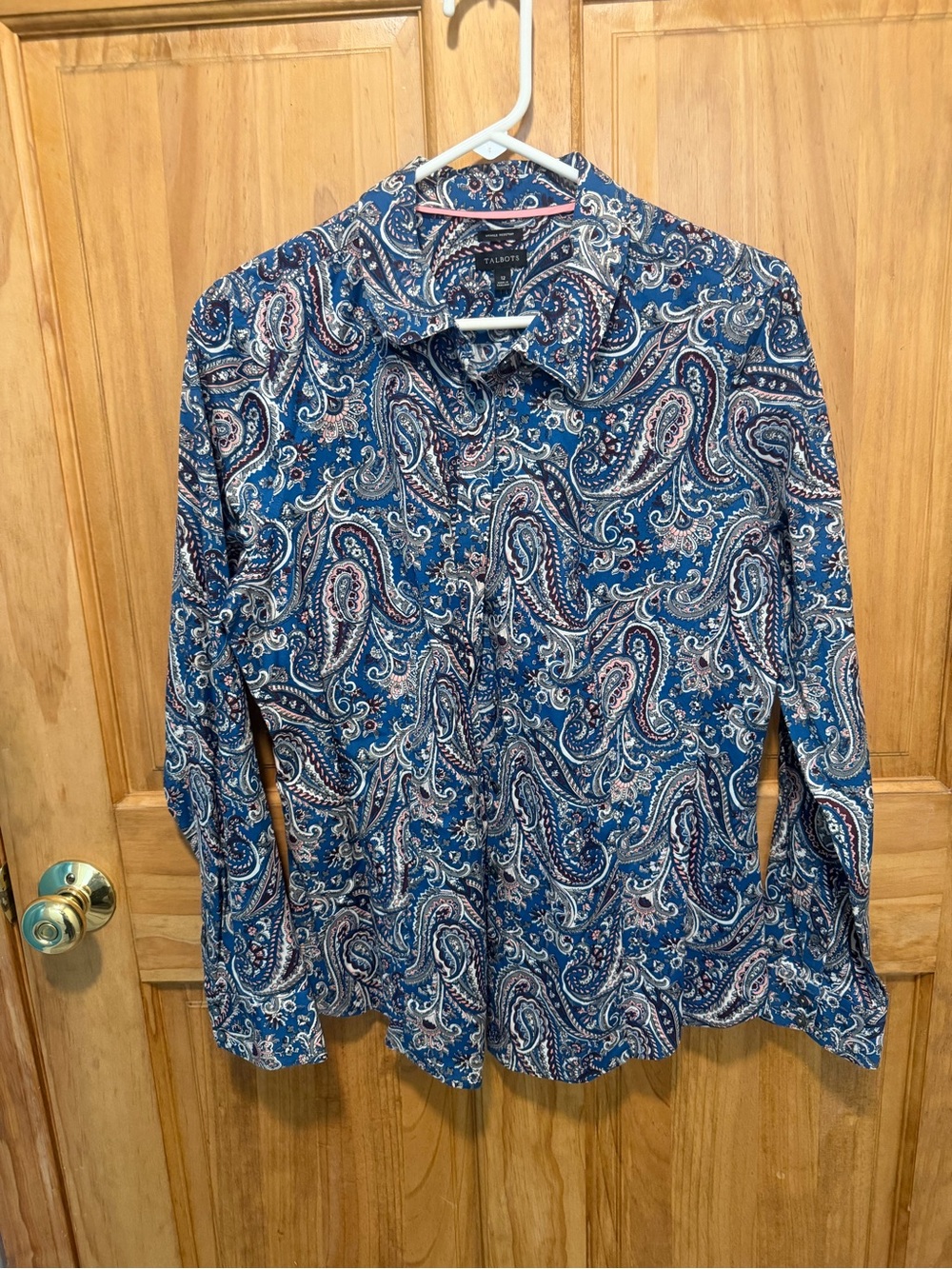 Talbots Blue Paisley Wrinkle Resistant Button Down Shirt Size 12